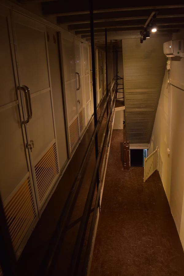 21 Hostel Yangon Bagian luar foto