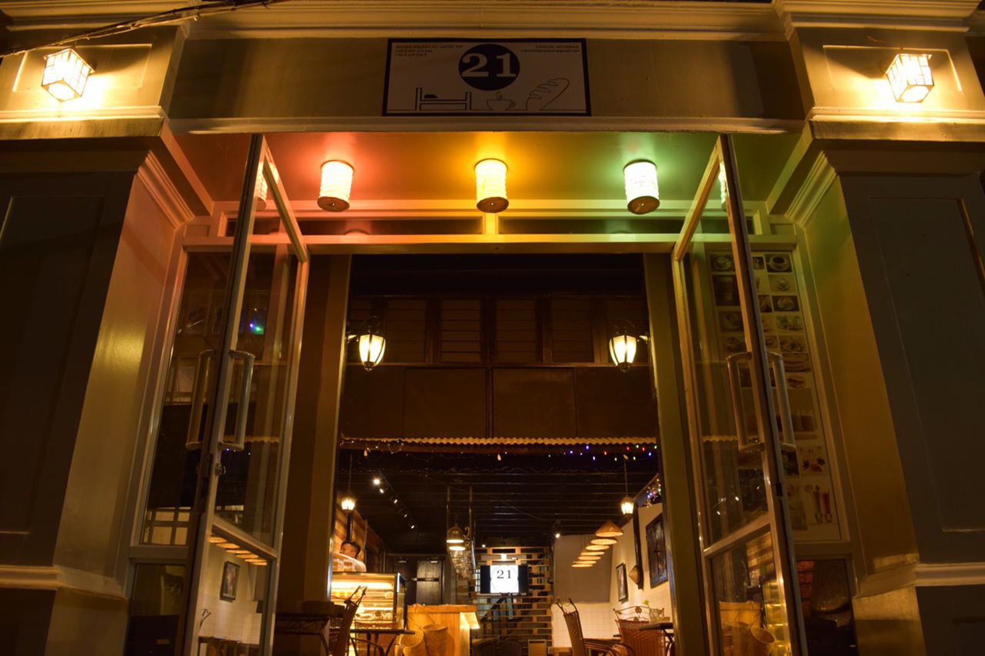 21 Hostel Yangon Bagian luar foto